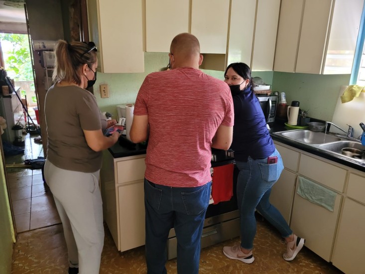 Triple-S Vida volunteers visit the Abu’s