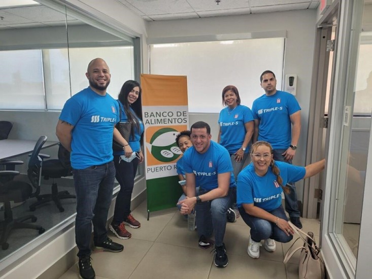 Triple-S Foundation takes volunteers to Banco de Alimentos
