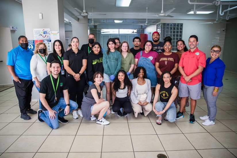 Fundación Triple-S enlaza estudiantes de la Universidad de Arizona con la Fondita De Jesús